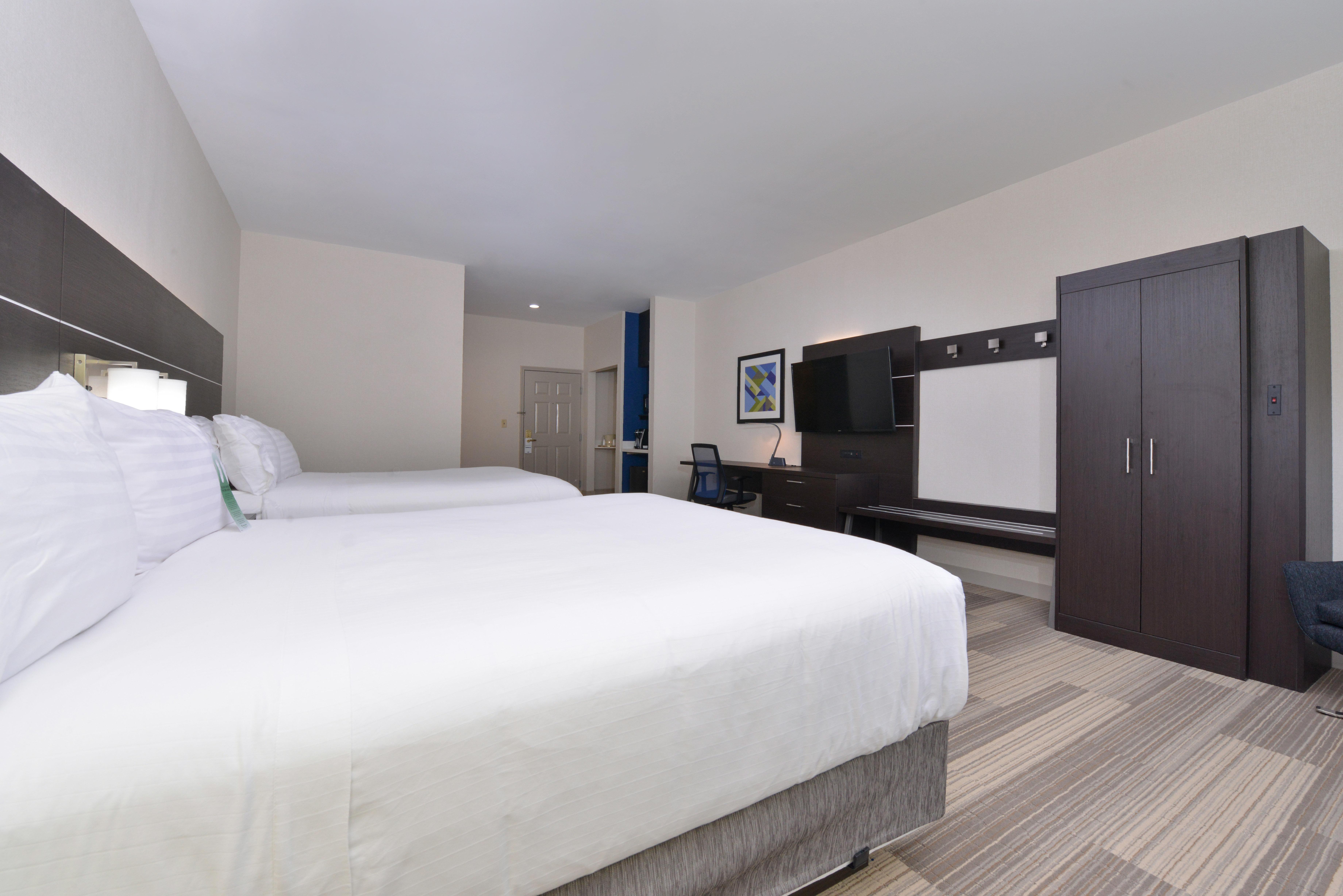 Holiday Inn Express Mystic By Ihg Exterior foto
