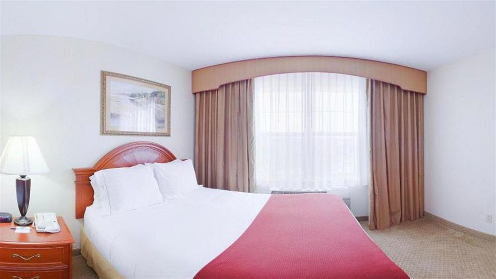 Holiday Inn Express Mystic By Ihg Exterior foto