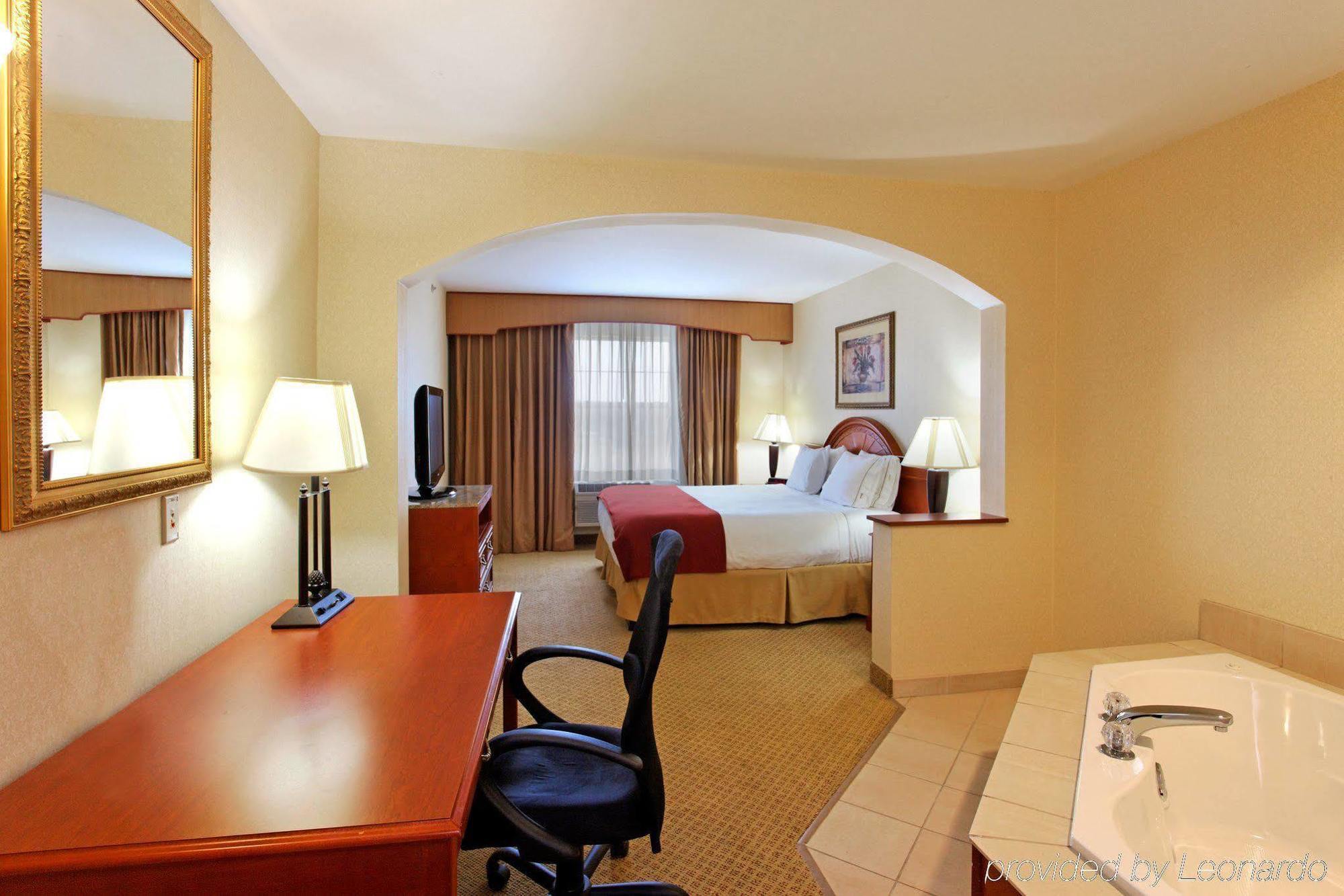 Holiday Inn Express Mystic By Ihg Cameră foto