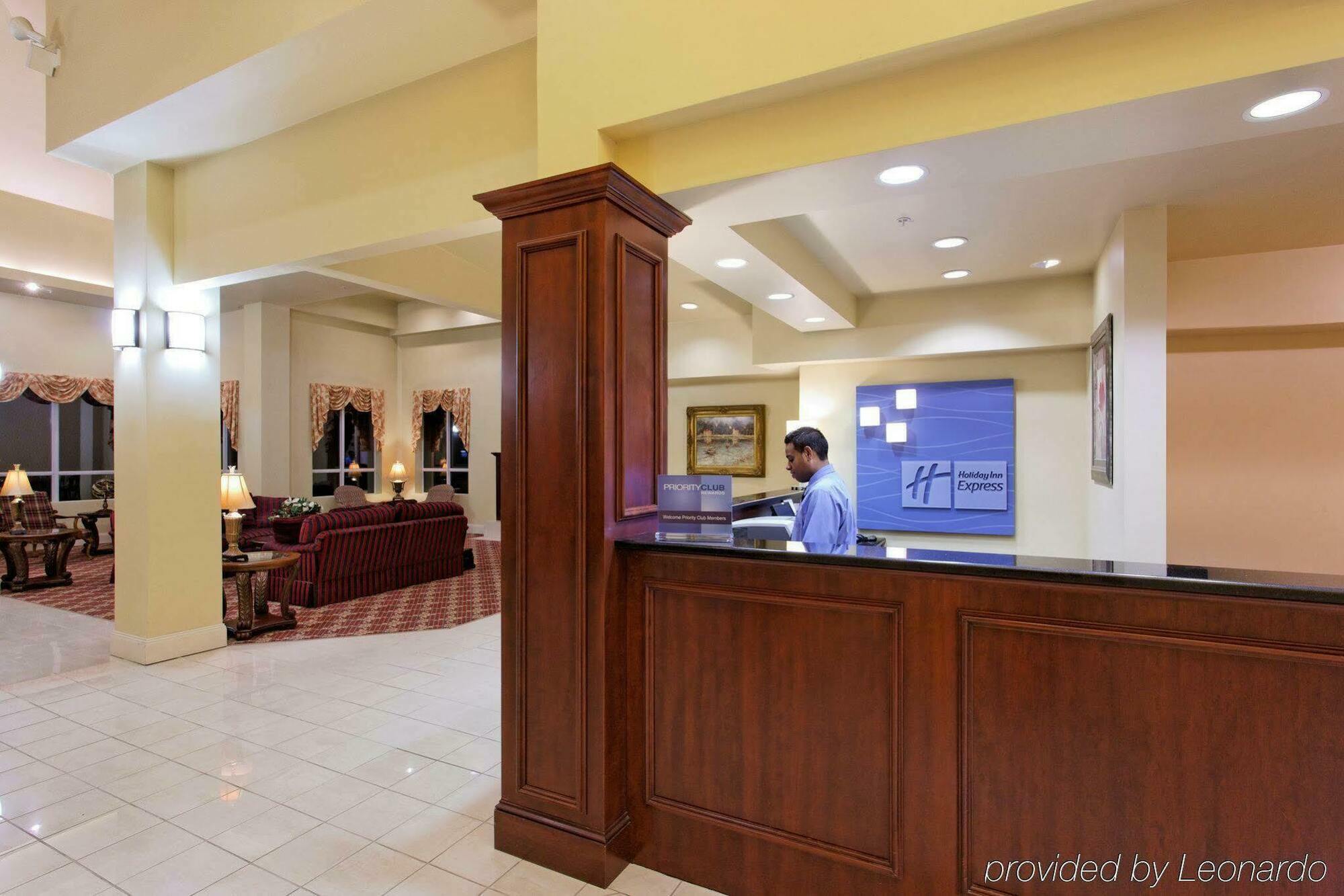 Holiday Inn Express Mystic By Ihg Exterior foto